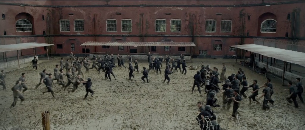 the-raid-2-berandal-movie-screenshot-prison-yard