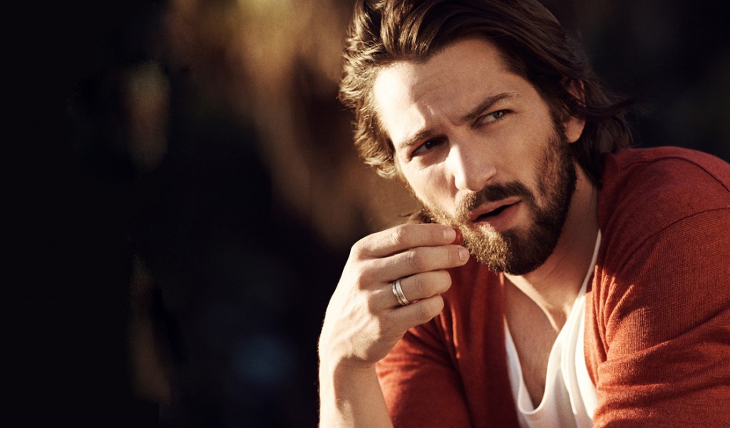 michiel-huisman-5-facts-including-wife-game-of-thrones-and-chanel-advert-Cover1